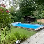 Mit Pool & Sauna Am 스탄베르크